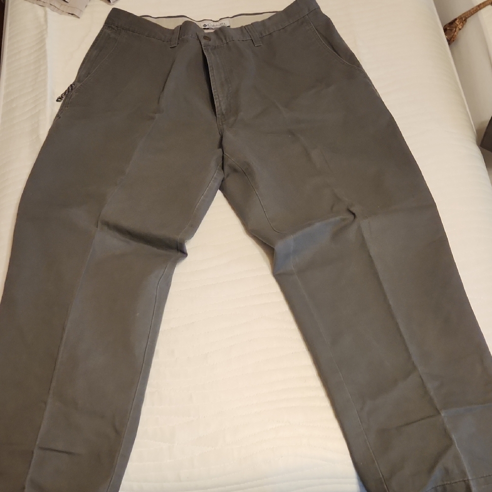 Columbia Men's Charcoal Slacks